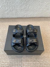 DAD SANDAL IN BLACK SHEEPSKIN MULE
